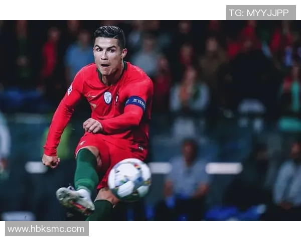 足球巨星赛场手指动作背后的心理暗示与团队沟通密码解析